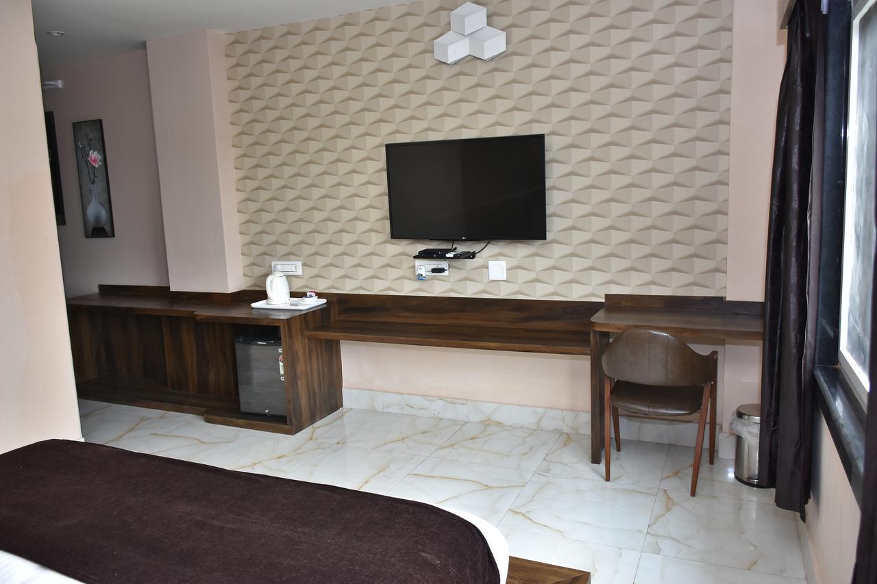 Hotel Daftari Palace Kishanganj Dış mekan fotoğraf