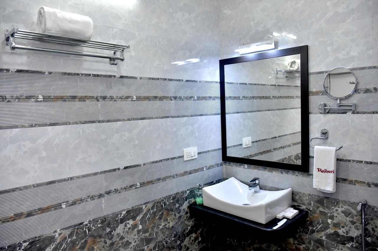 Hotel Daftari Palace Kishanganj Dış mekan fotoğraf