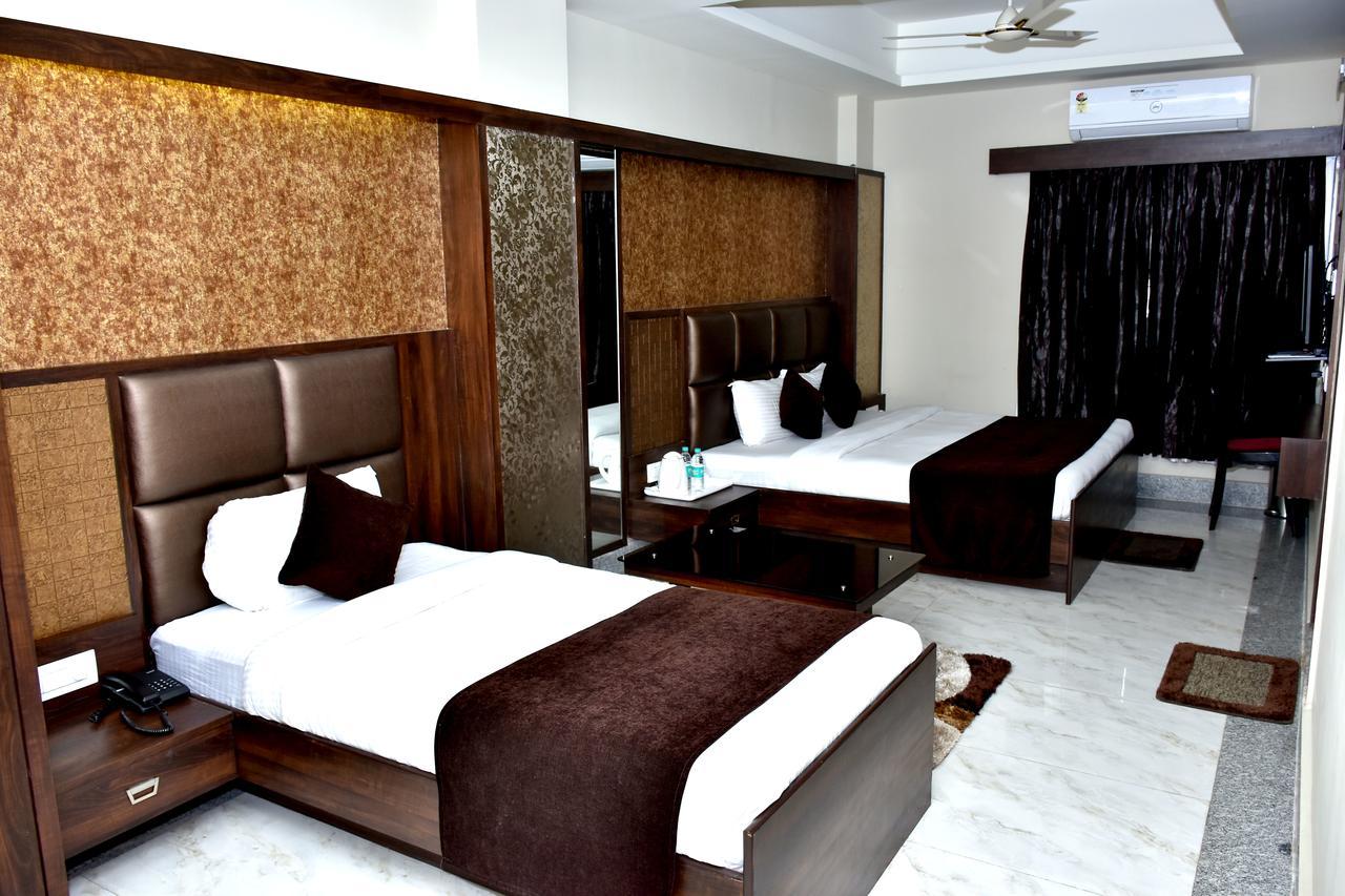 Hotel Daftari Palace Kishanganj Dış mekan fotoğraf