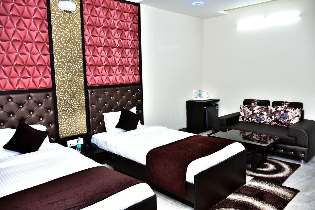 Hotel Daftari Palace Kishanganj Dış mekan fotoğraf