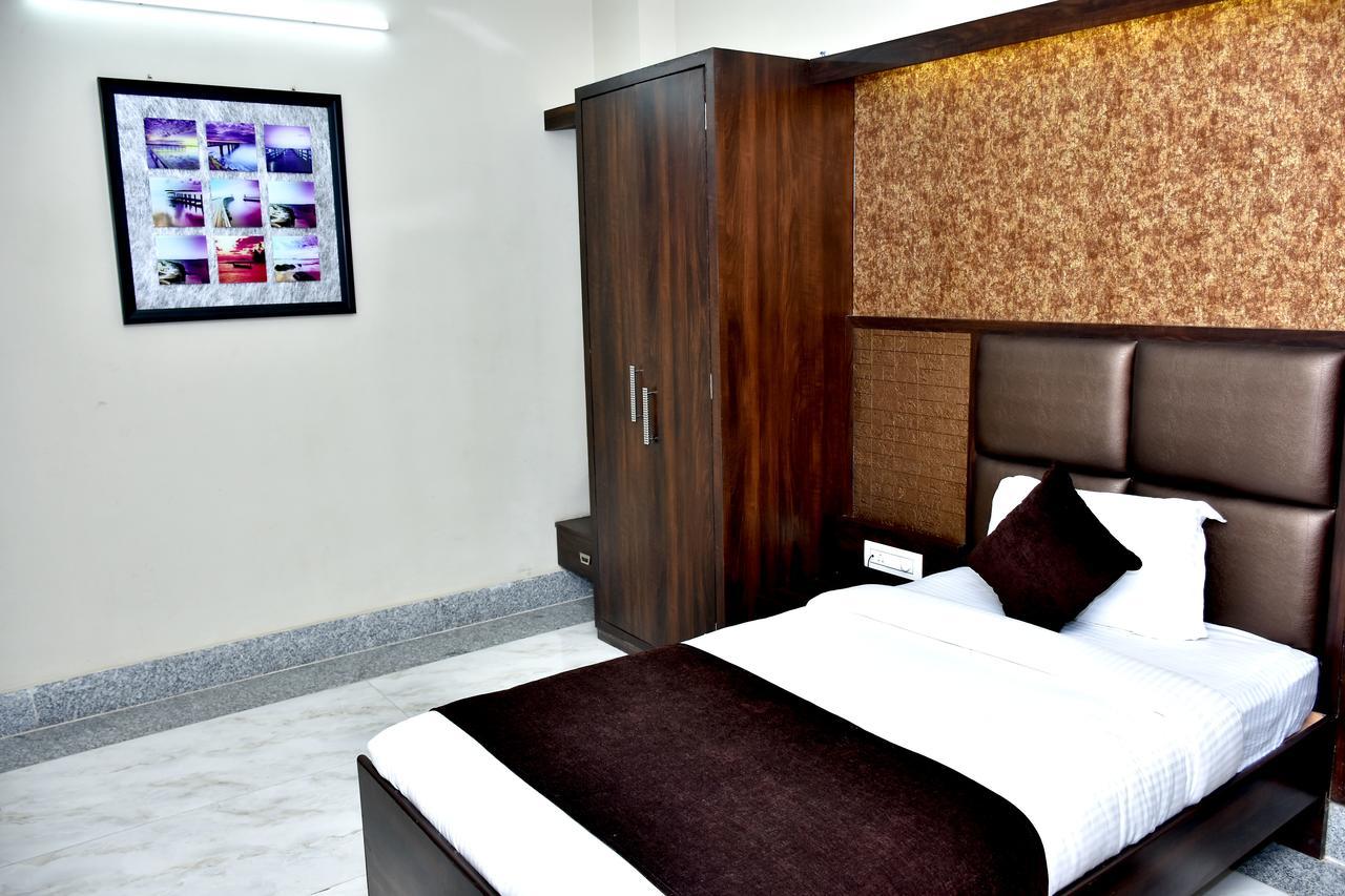 Hotel Daftari Palace Kishanganj Dış mekan fotoğraf