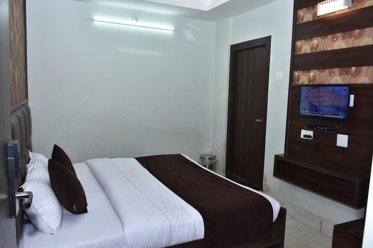 Hotel Daftari Palace Kishanganj Dış mekan fotoğraf